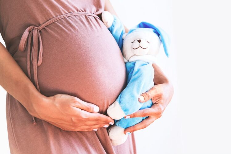 妊娠したらホットヨガはやめるべき？